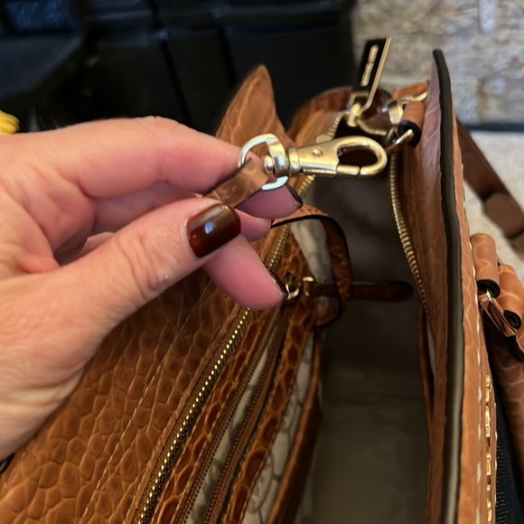 Michael Kors Denim and Crocodile Stamped Leather Bag with Crossbody Strap. 🐊 - Picture 4 of 15